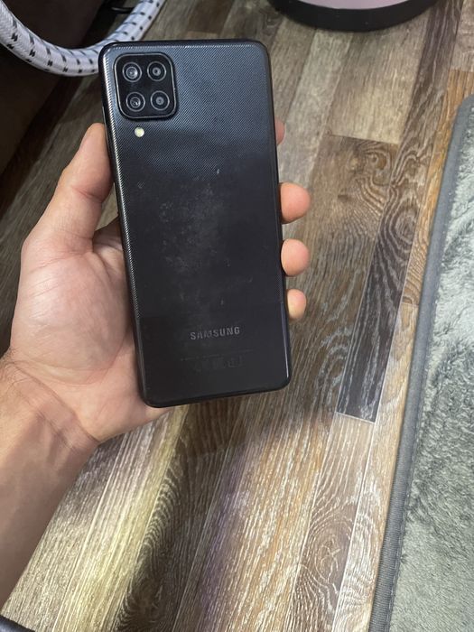 Продам телефон Samsung A12