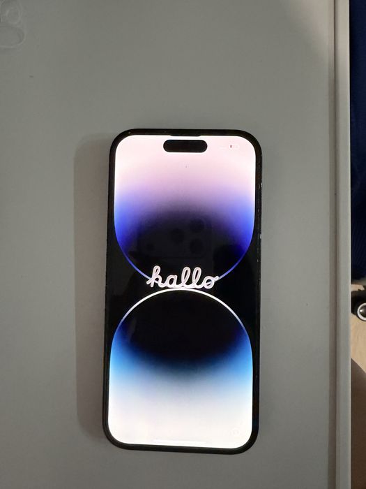 Продам Iphone 14 про,