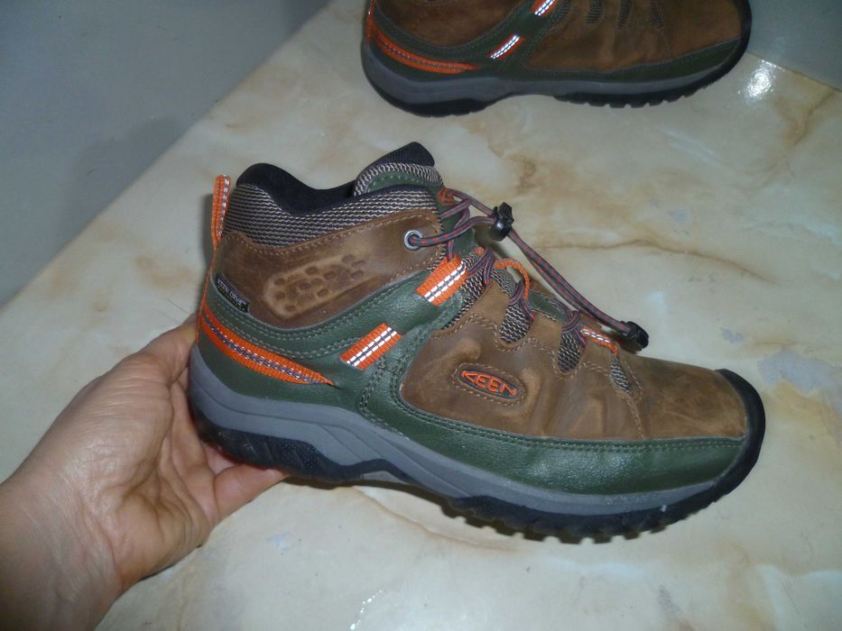 KEEN Waterproof туристически обувки