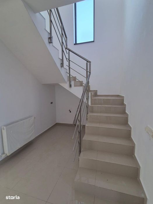 Casa de vanzare 4 camere|Cornetu