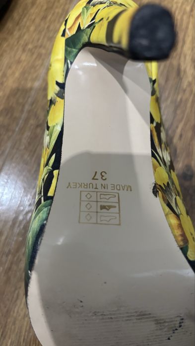 Дамски обувки 37 номер