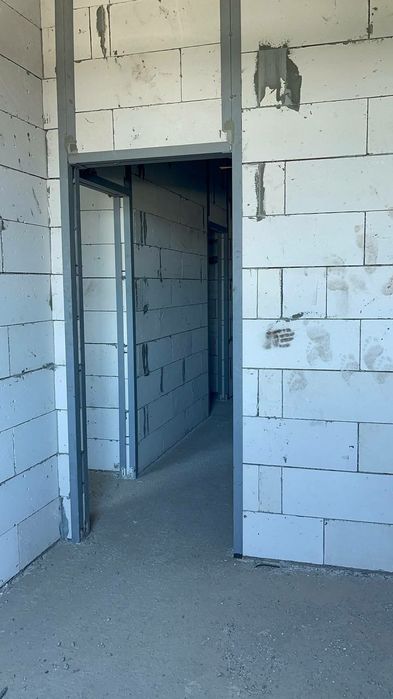 Продаю 50 кв. м 2/8/9 в Uchtepa Avenue кадастр есть