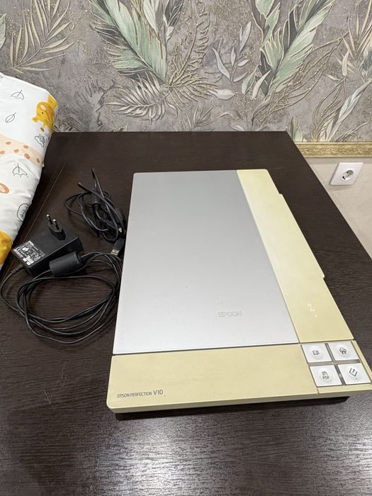 Простой обычный сканер Епсон