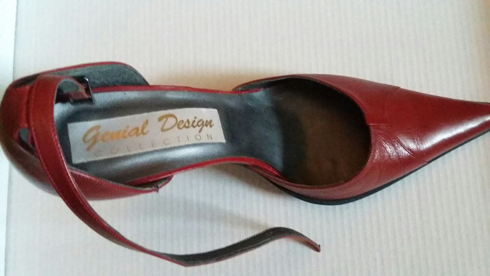 Vând încălțăminte noua