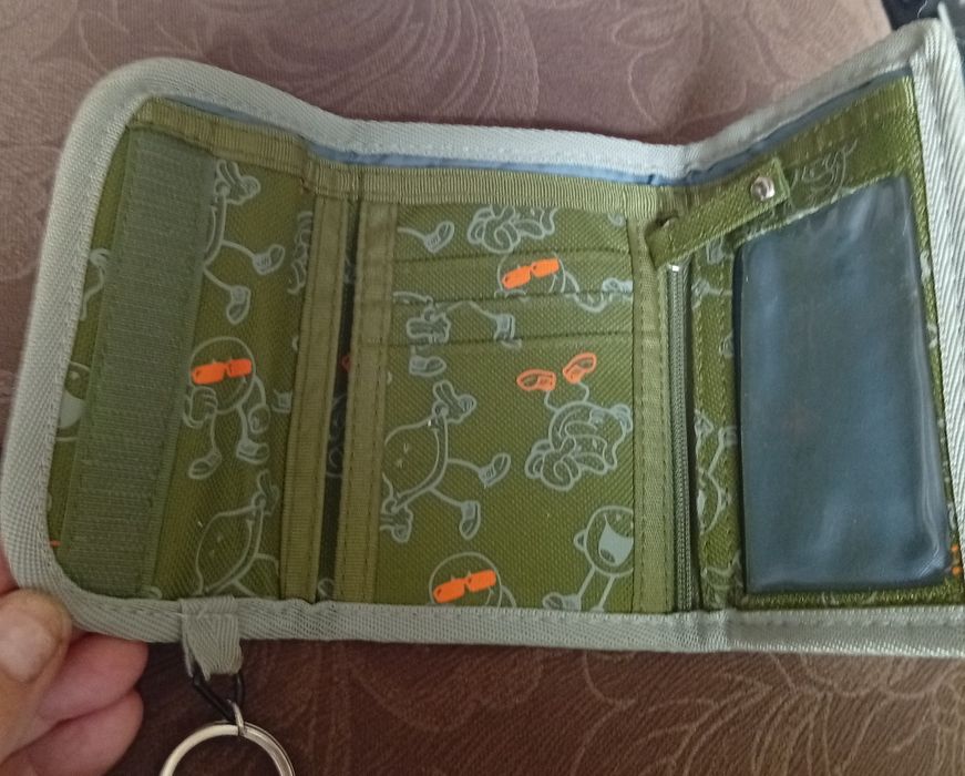 Продавам  портофейли, портмонета