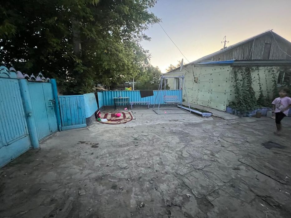 Жер үй сатылады.