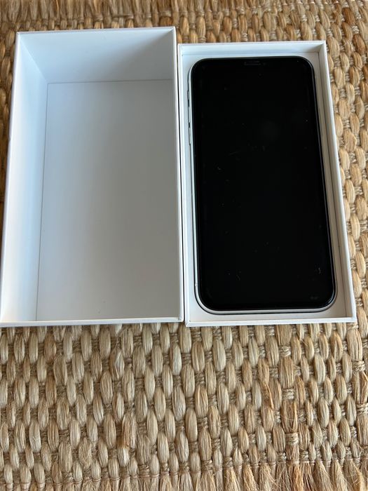 Iphone XR,64gb alb Bonus :folie sticla +2huse