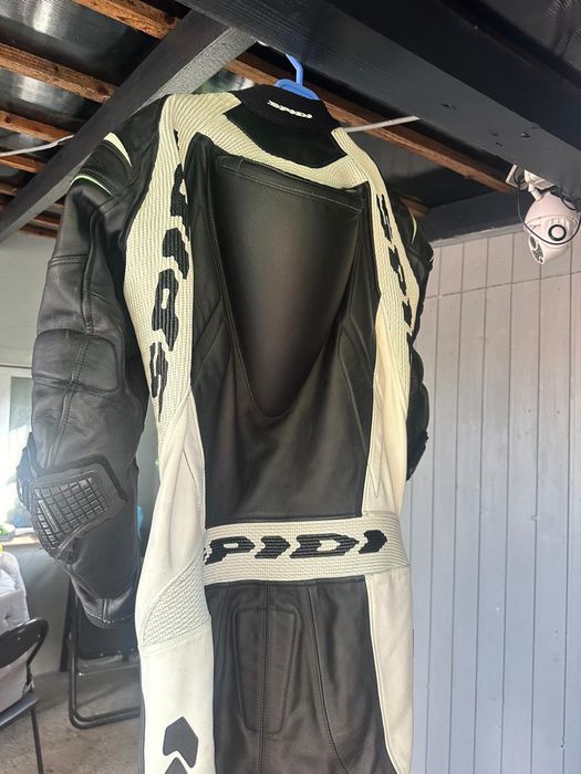 Echipament moto de vanzare