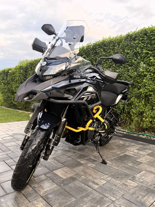 Benelli TRK 502X – 2023 Full echipată, stare excelentă