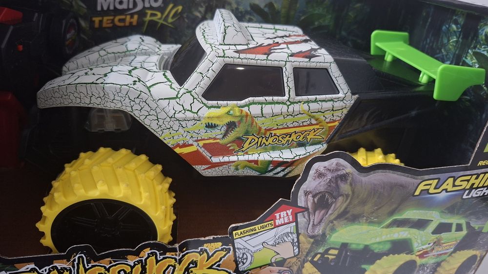 Нов дино джип Off road светещ с дистонционно