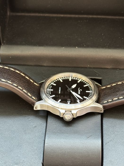 Ceas automatic Sinn 556 i curea de piele