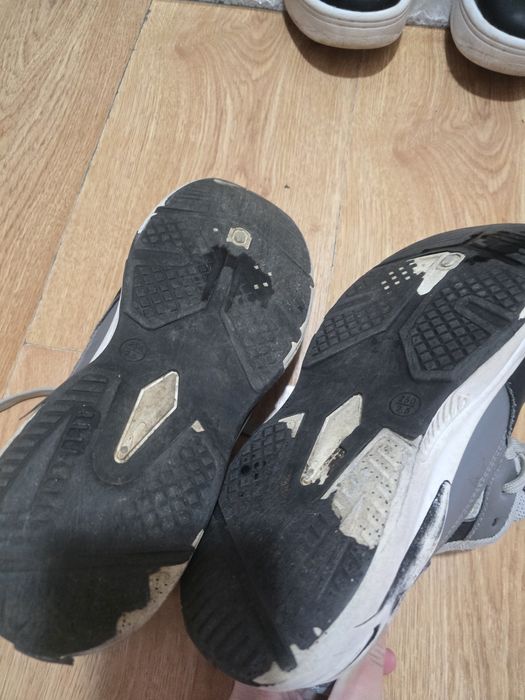 Продам кросовки   warrior в плохом состоянии