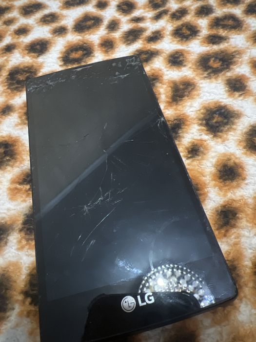 LG телефон смартфон