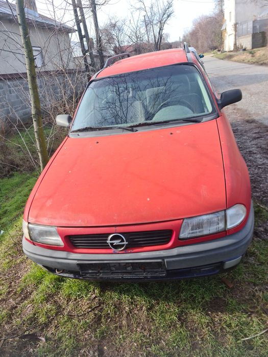 Vand opel Astra caravan in stare bună de functionaree