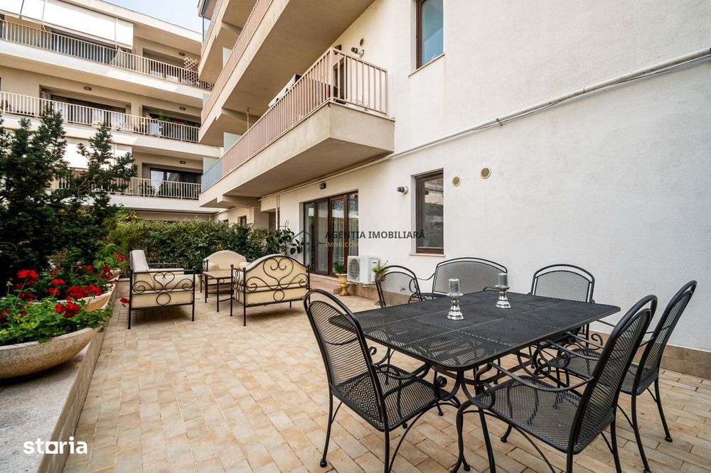 2 camere premium cu terasă privată și piscină — fotografia 2
