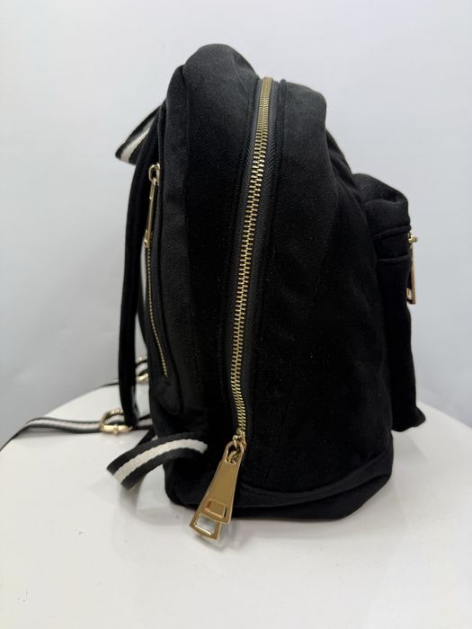 Bjällra of Sweden черна кадифена малка раничка