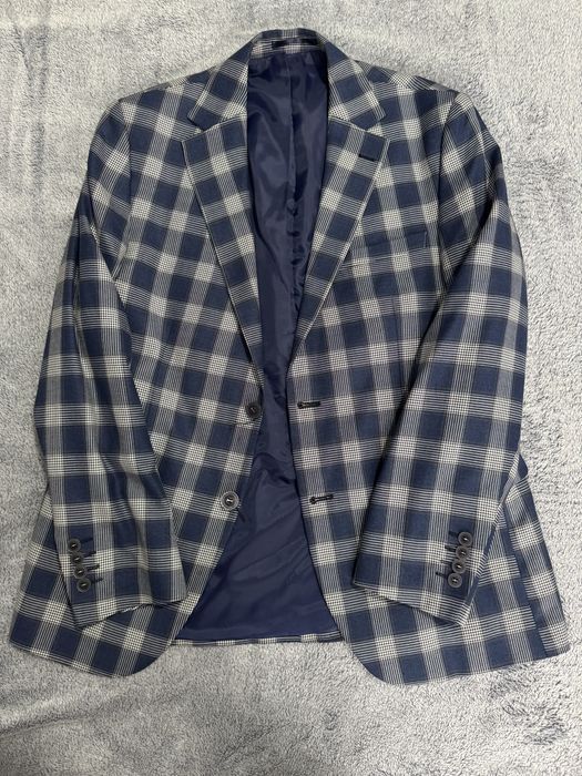 Costum alcatuit din 3 piese