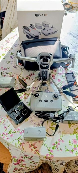 DJI AIR 2S Combo.
