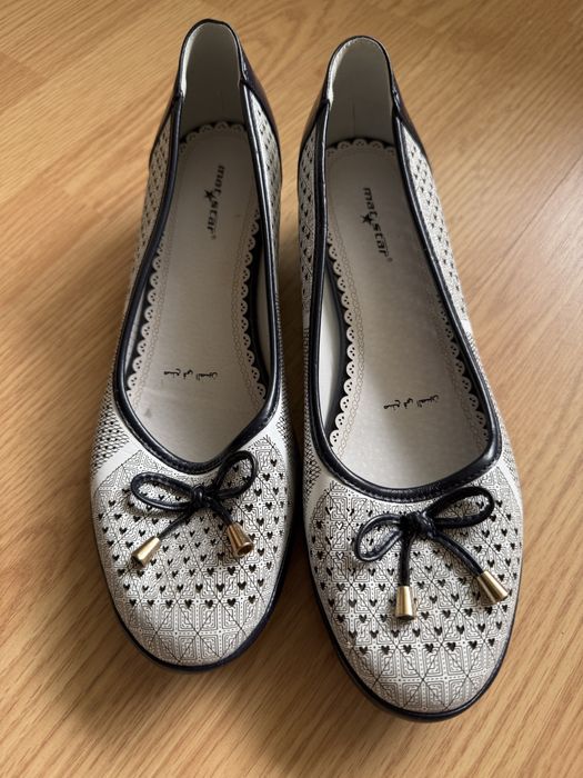 Нови дамски обувки