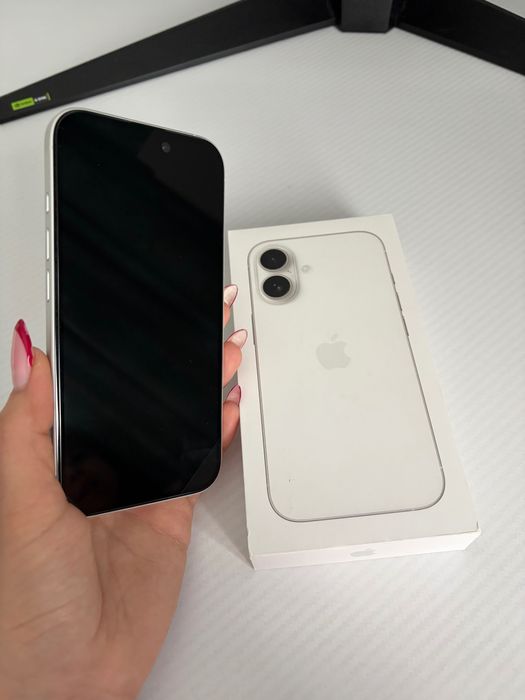 Iphone 16 128GB - в гаранция