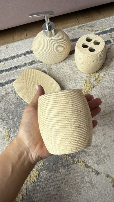 Новый набор для ванной комнаты