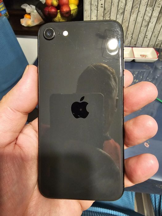 Vand Iphone SE 2020