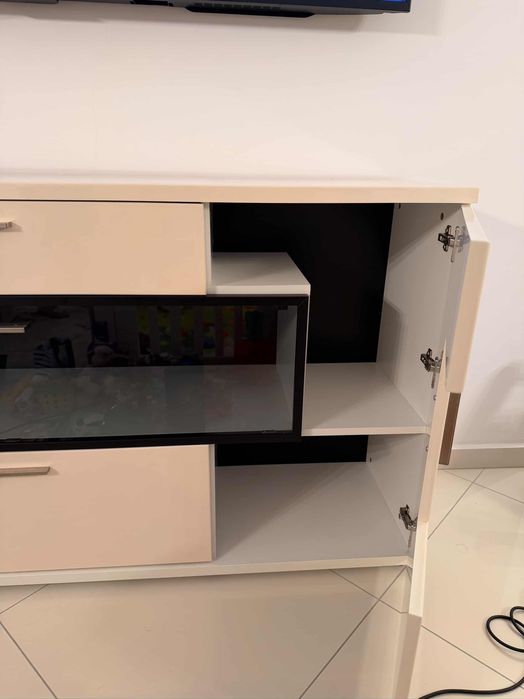 Скрин шкаф гланцов