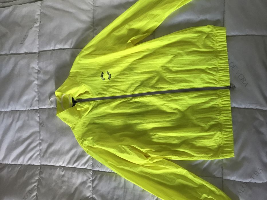 Geaca Guess de fâș fosforescenta