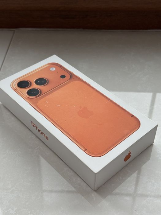 Apple iPhone 17 Pro 1TB Cosmic Orange