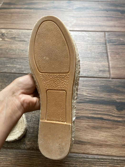 Papuci din piele întoarsă