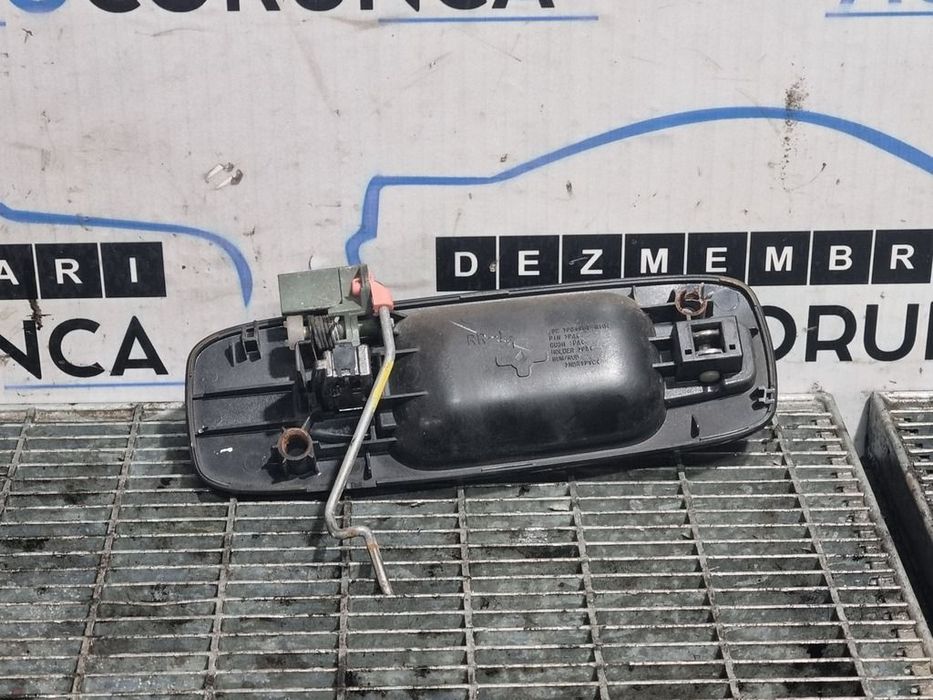 Maner exterior usa Nissan X - Trail T30 2001 - 2008 SUV 4 Usi NEGRU (862) STANGA SPATE