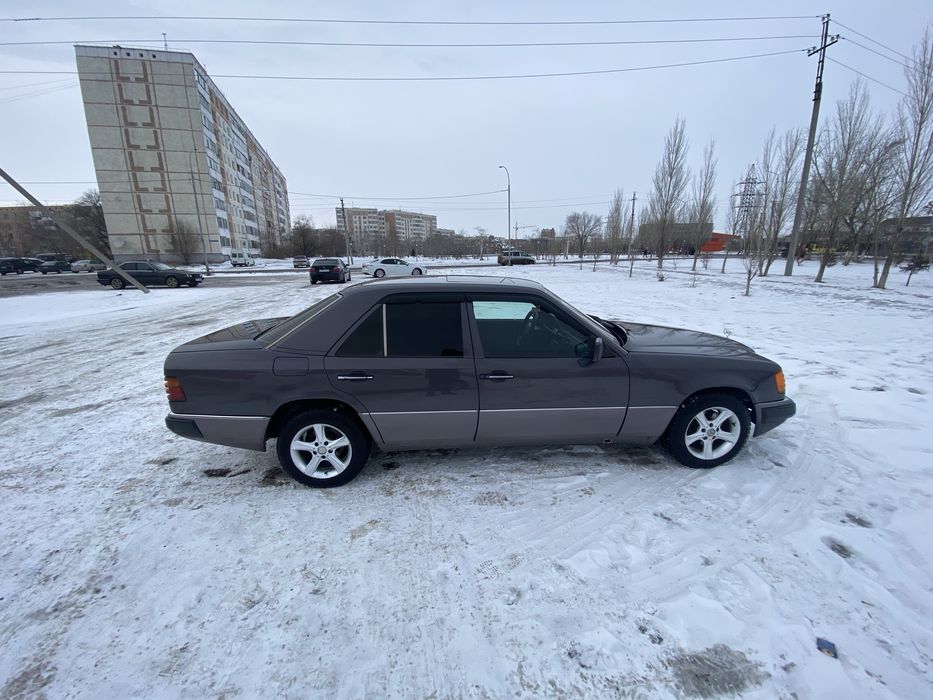 Продам мерседес 124