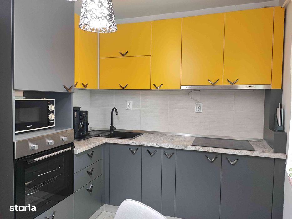 Apartament 3 camere, Eremia Grigorescu, etaj 4/4, bloc cu acoperis