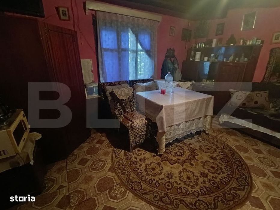 Casa cu 2 camere cu Anexe