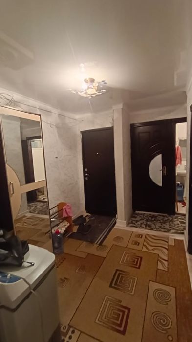 Продам 4 комнотную квартиру