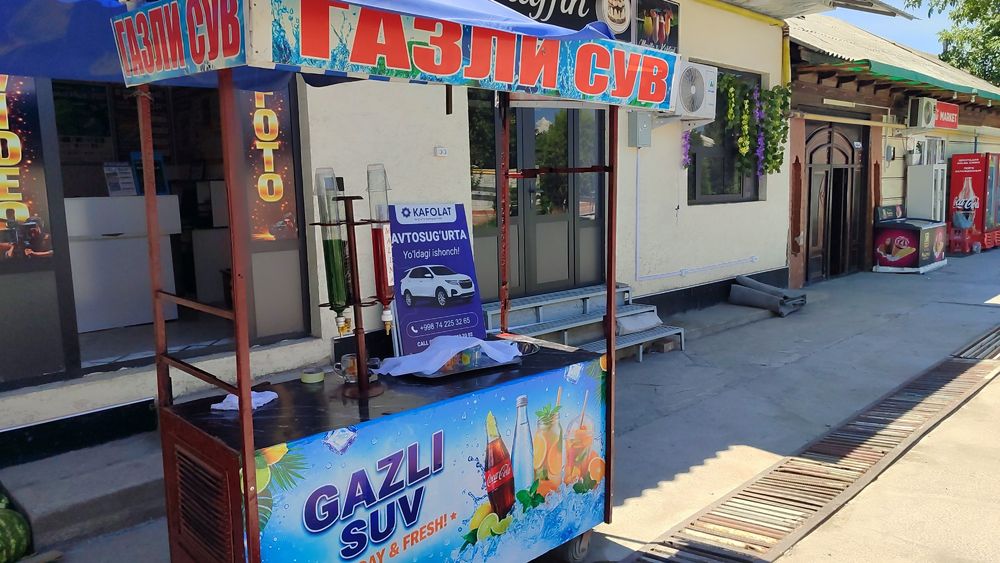 Gazli suv apparati va kokteyl apparati sotiladi