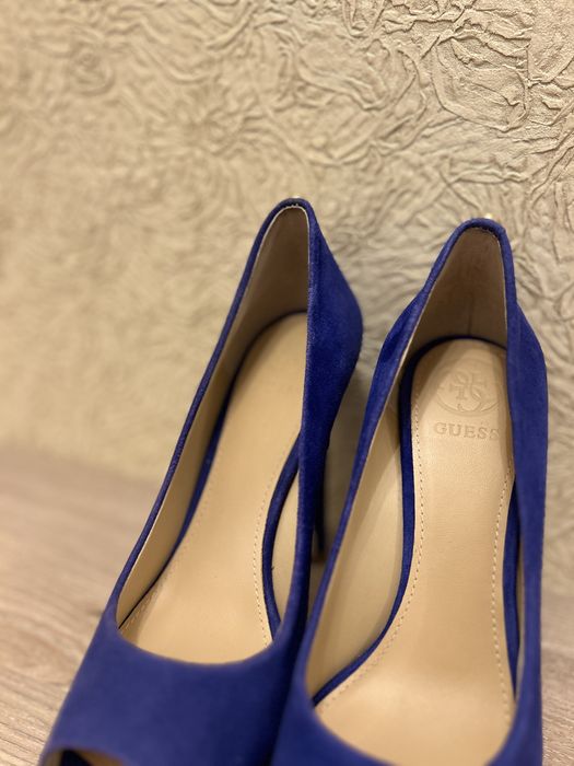 GUESS - Дамски обувки на ток Heali2