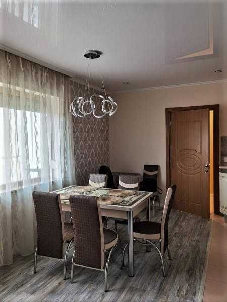 Дава се под наем Двустаен апартамент в Бургас, Лазур - 85 кв.м за 408 € - Снимка #2