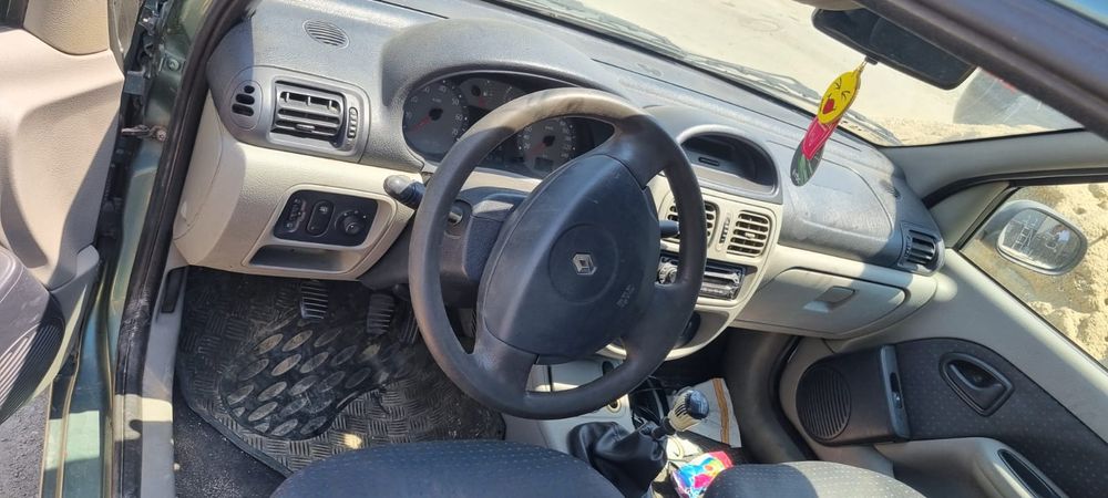 Bara fata Renault Clio Symbol capota far radiatoare aripa usi geam