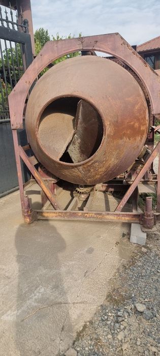 Бетонобъркачка...