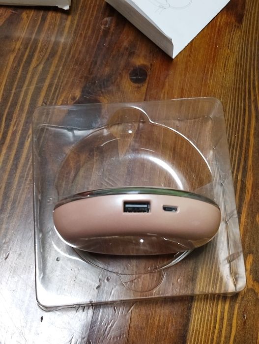 Продавам огледалце с преносима батерия