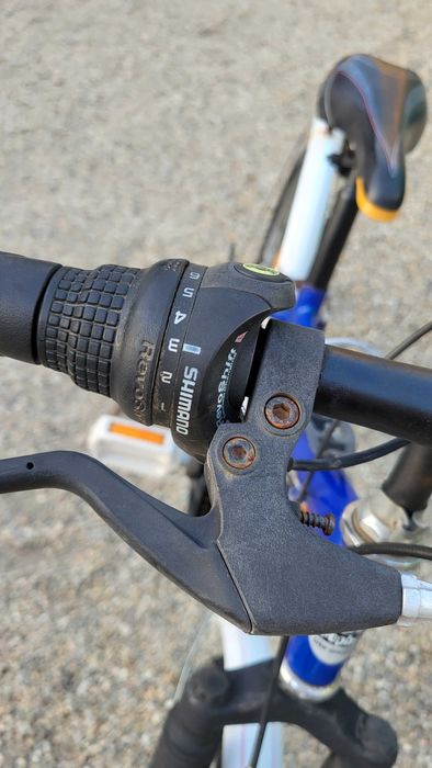 Vand doua biciclete pentru copii, de 20” si 24”.