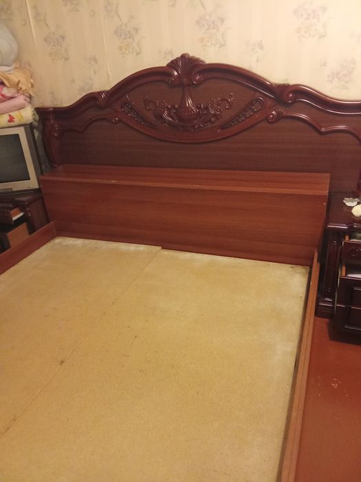 Продается двухспальная кровать