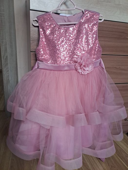 Продам нарядное платье