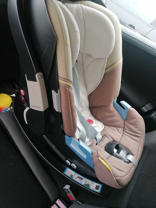 Cybex Aton 3 кош за кола с база