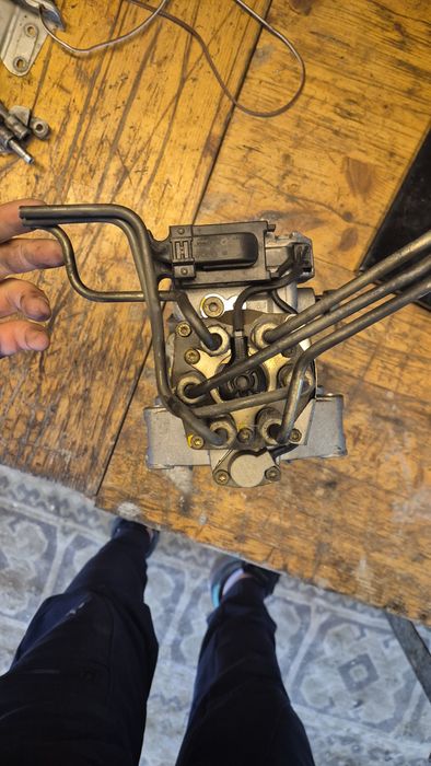 Нафтова помпа за VW Пасат 5 ,Ауди А6,А4 2.5 TDI 97- 2004г