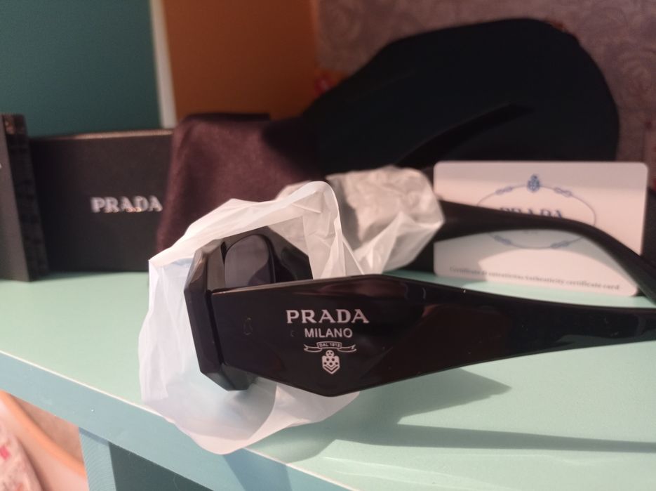 Продам солнцезащитные очки