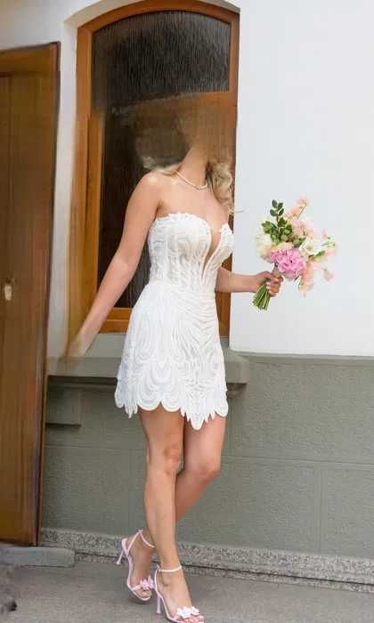 Sexy, Elegantă și Impecabilă, Rochie de Cununie pentru Mirese cu Stil