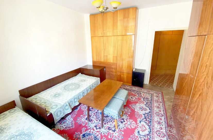 Дава се под наем Едностаен апартамент в Бургас, Център - 50 кв.м за 153 € - Снимка #1