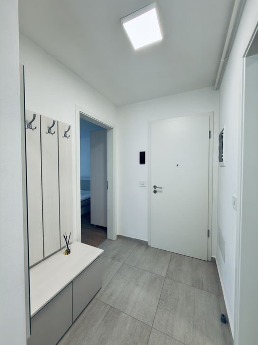 Apartament cu 2 camere de inchiriat in zona Tractorul la Kasper ,et 2 cu loc de parcare